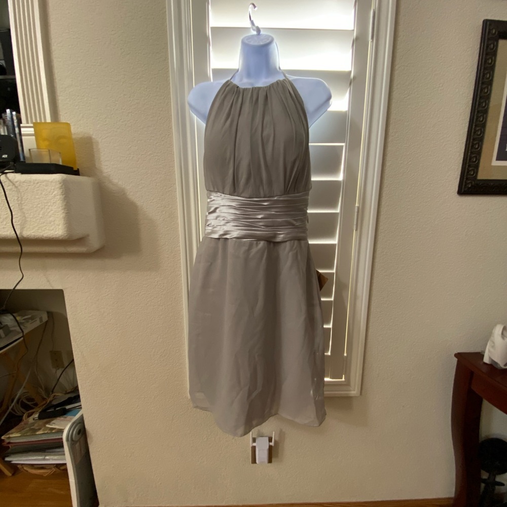 SOLD!! Beautiful formal dress. - Picture 5 of 6